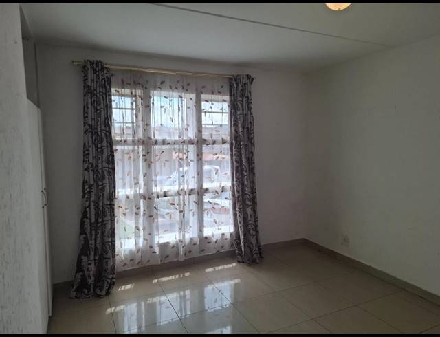 2 BEDROOM TOWNHOUSE FOR SALE IN MONDEOR